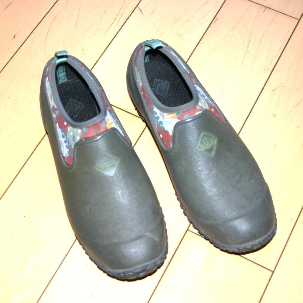 THE ORIGINAL MUCK BOOT COMPANY Garden Clogs Size 9 Olive Color
